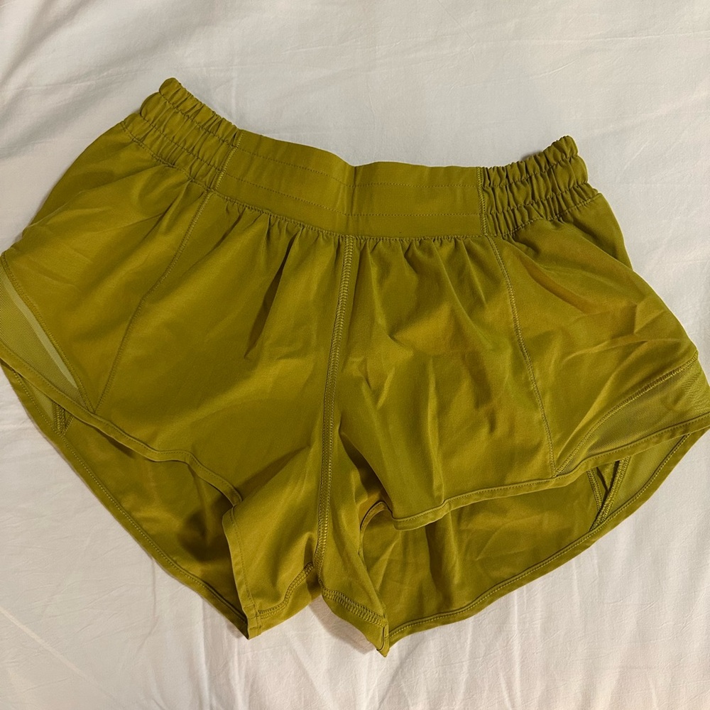 Lululemon Hotty Hot High-Rise Lined Short 2.5”